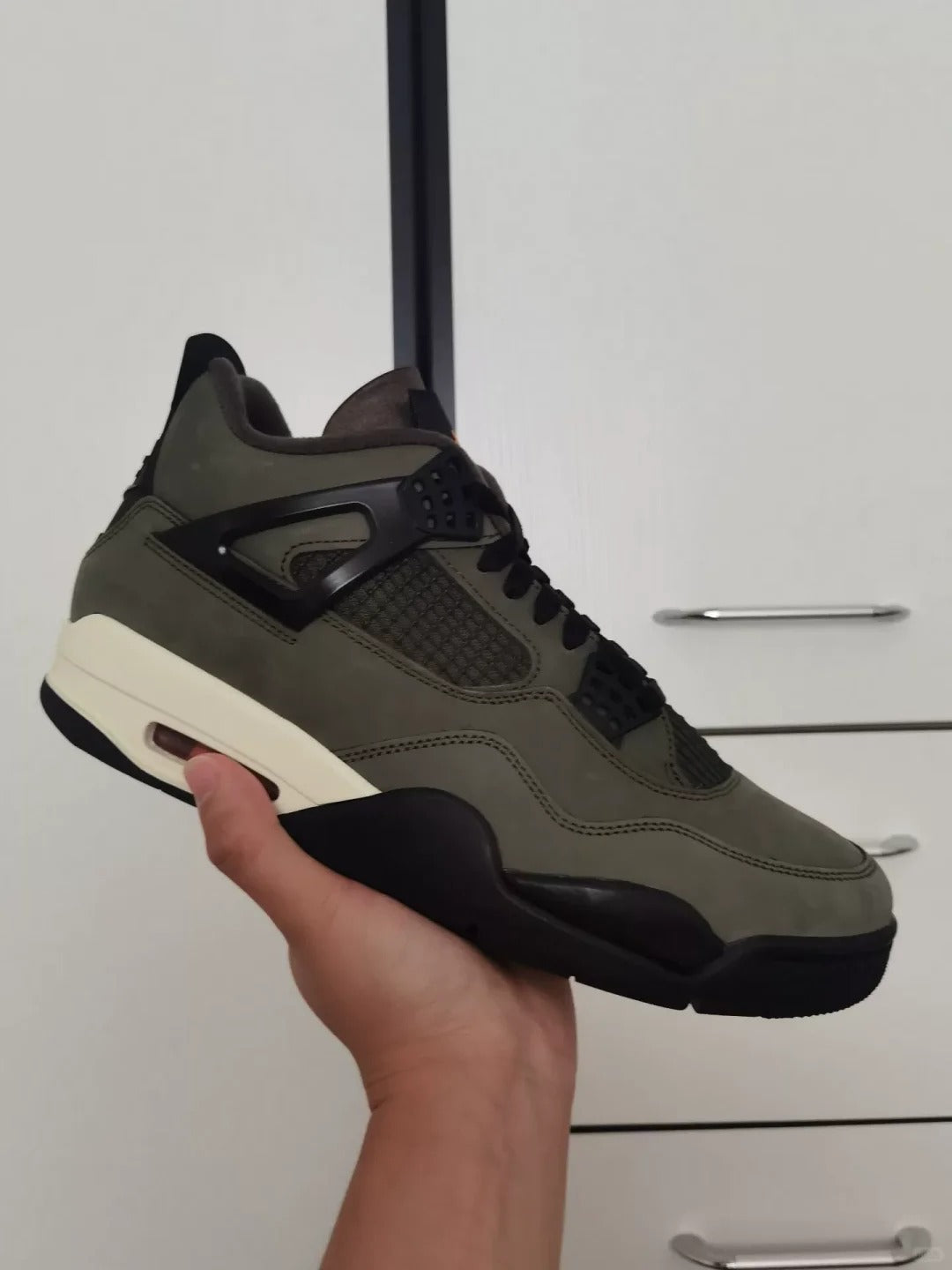 Olive Black High Top Sneakers Men Retro Basketball Shoes