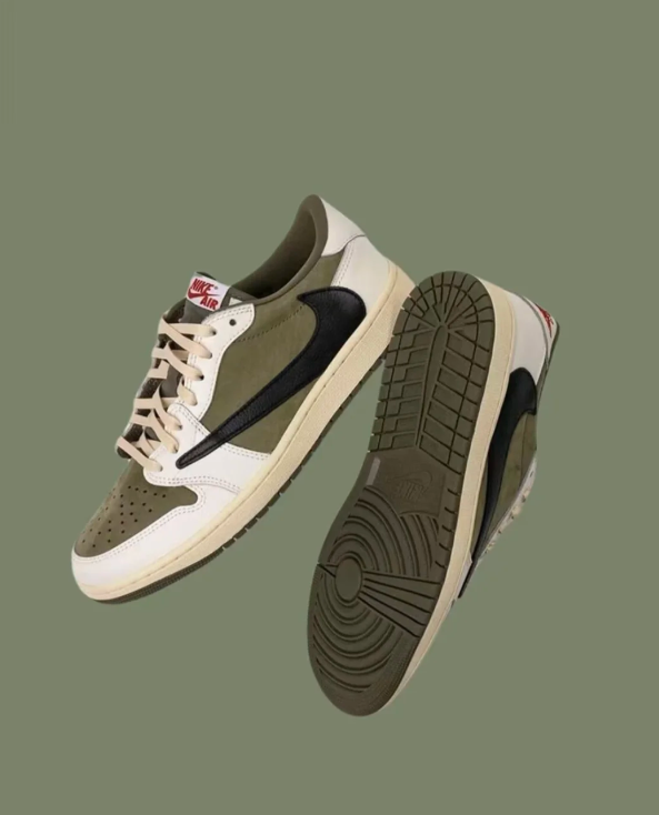 Olive Cream Low Top Sneakers Men Retro Casual Skate Shoes