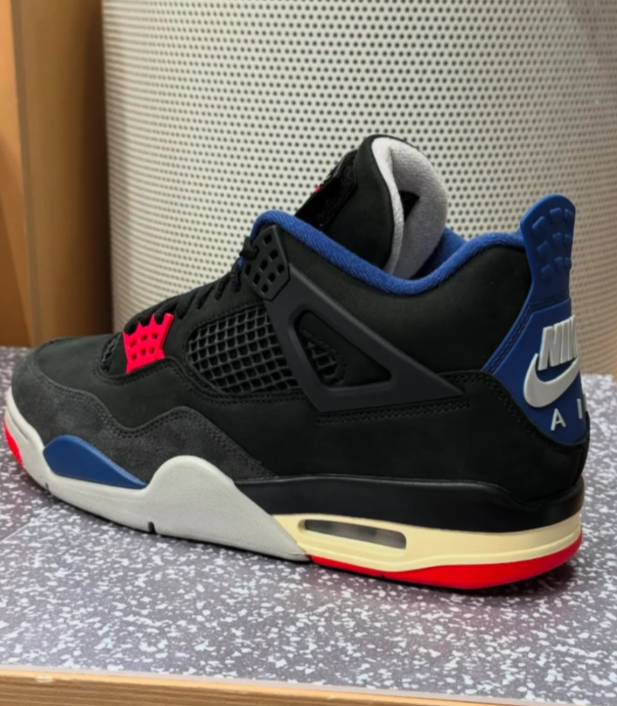 Black Blue Red High Top Sneakers Men Retro Basketball Shoes