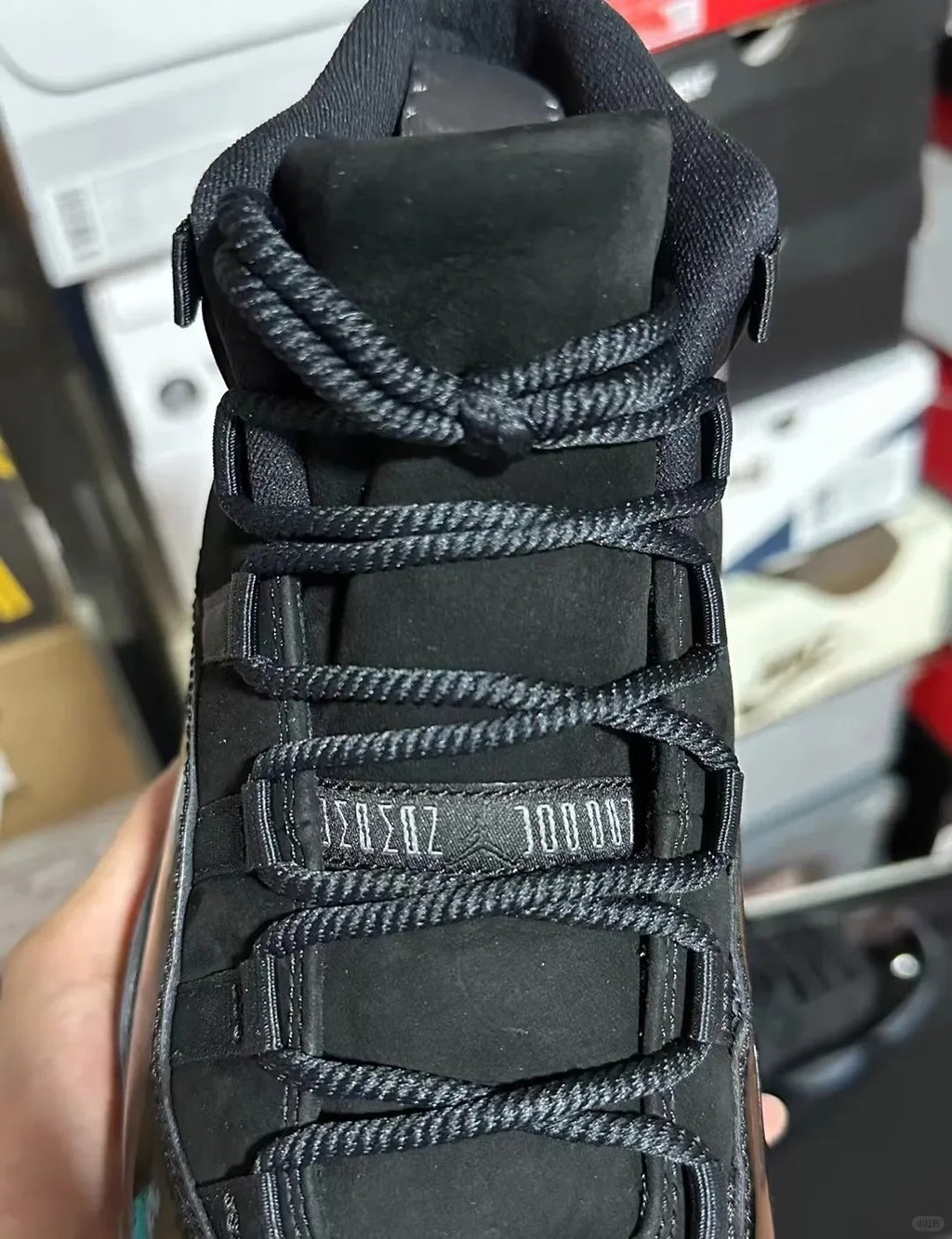 Black High Top Sneakers Men Retro Basketball Shoes