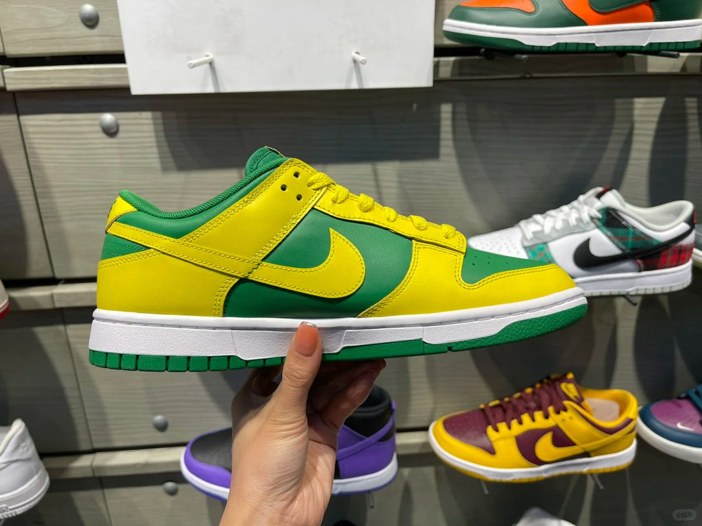 Yellow Green Low Top Sneakers Men Retro Casual Skate Shoes