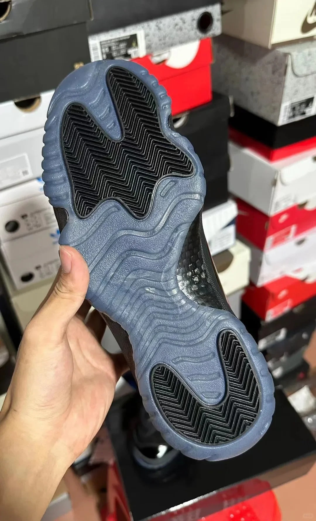 Black High Top Sneakers Men Retro Basketball Shoes