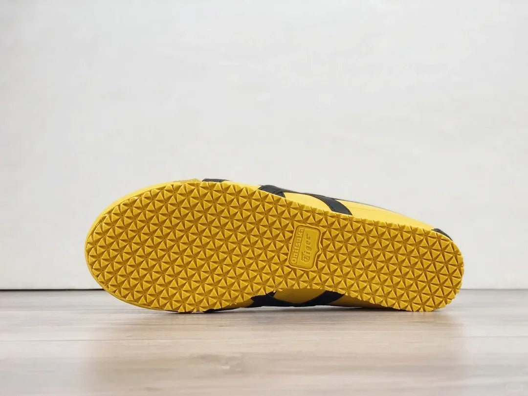 Yellow Black Low Top Sneakers Men Retro Casual Shoes