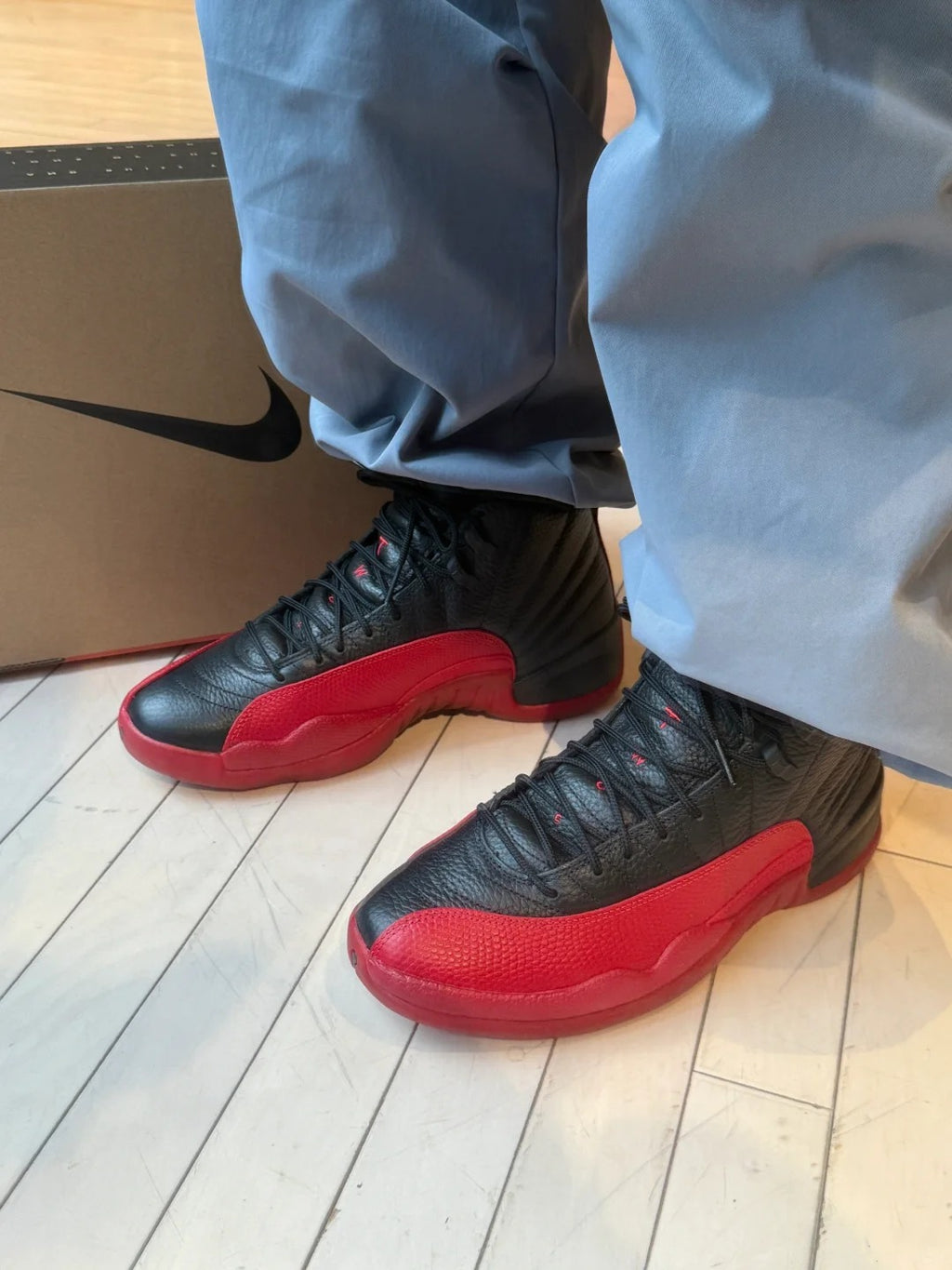 Black Red High Top Sneakers Men Retro Basketball Shoes