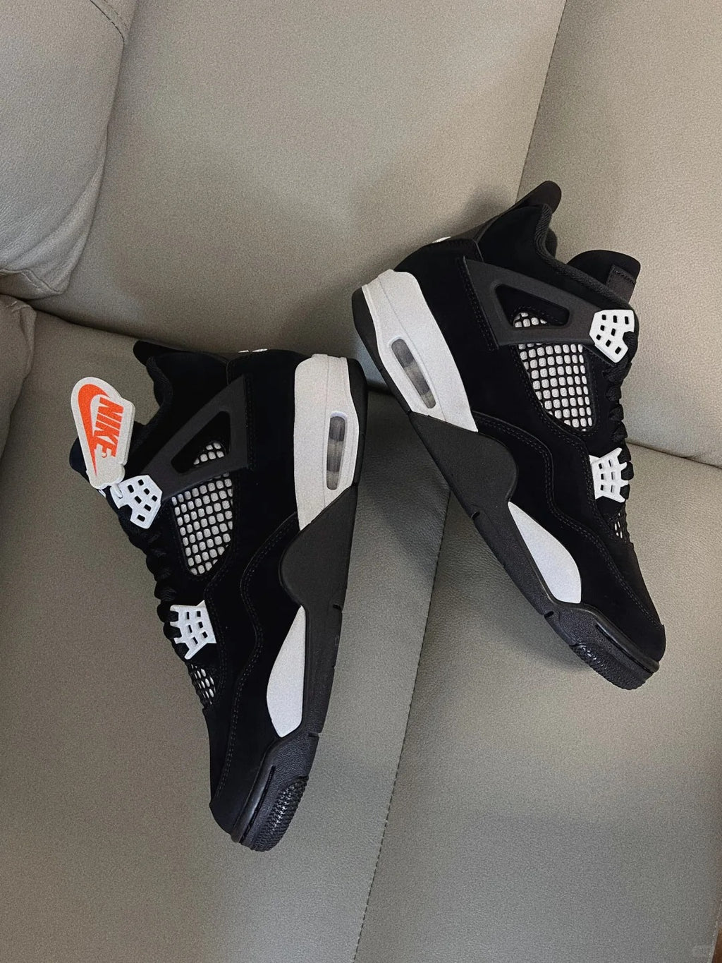 Black High Top Sneakers Men Retro Basketball Shoes
