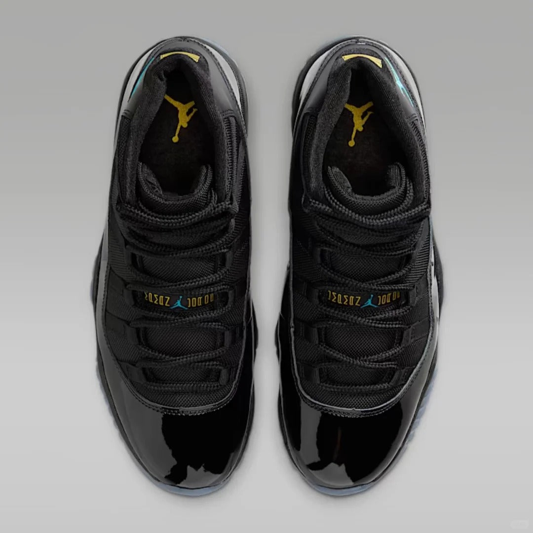 Black High Top Sneakers Men Retro Basketball Shoes