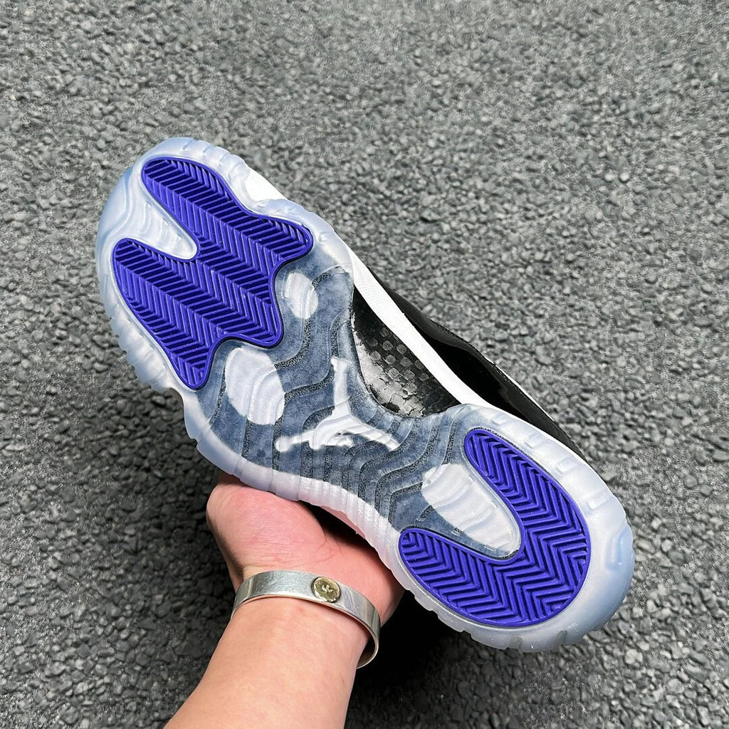 Black White High Top Sneakers Men Retro Basketball Shoes