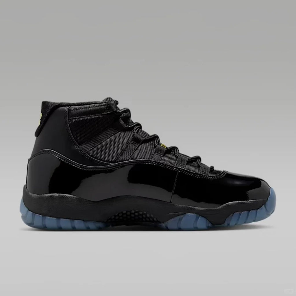Black High Top Sneakers Men Retro Basketball Shoes