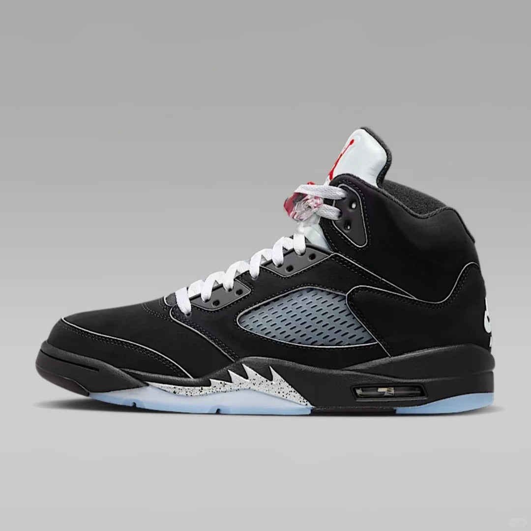 Black Gold High Top Sneakers Men Retro Basketball Shoes