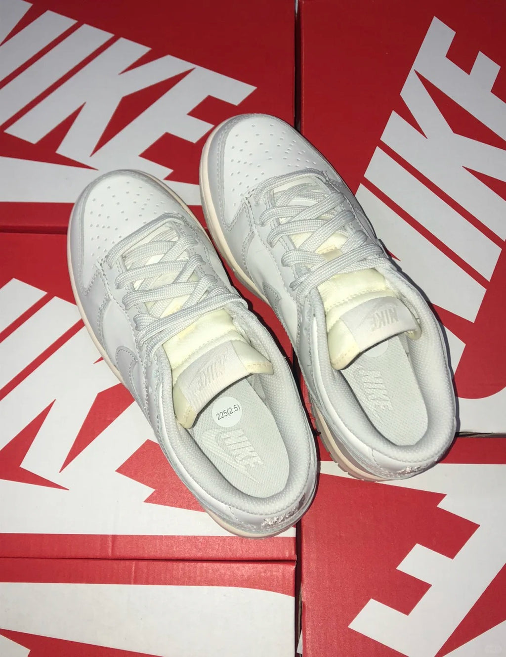 Cream Low Top Sneakers Men Retro Casual Skate Shoes