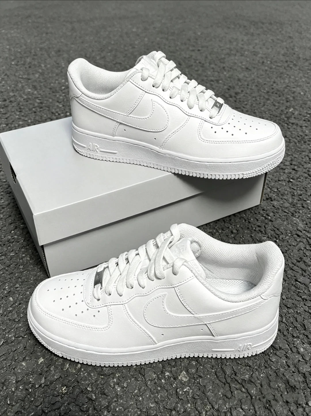 White Low Top Sneakers Men Retro Casual Skate Shoes