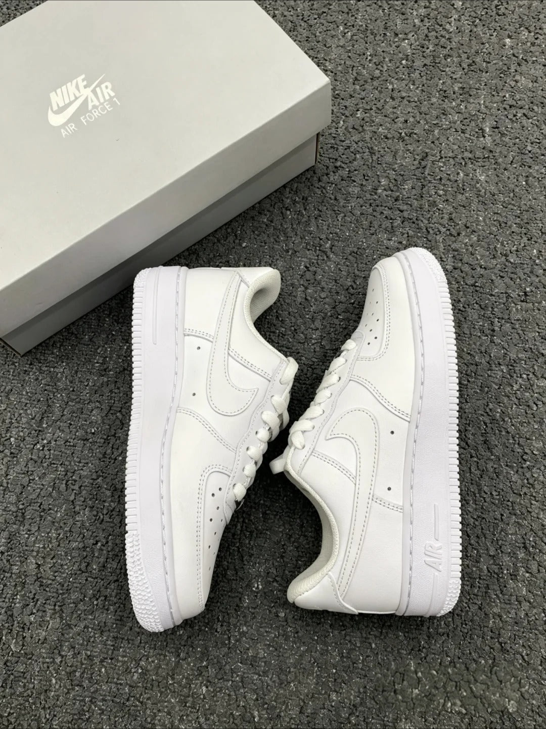 White Low Top Sneakers Men Retro Casual Skate Shoes