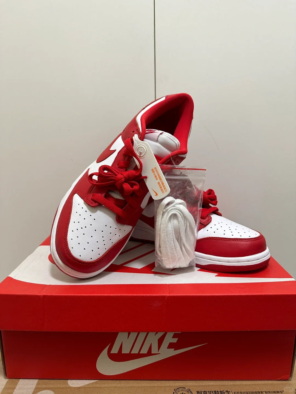 White Red Low Top Sneakers Men Retro Casual Skate Shoes