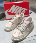 Cream Red Low Top Sneakers Men Retro Casual Skate Shoes