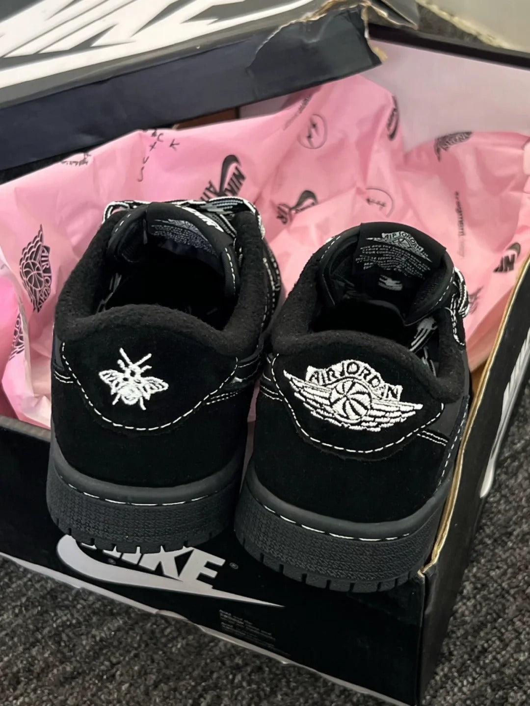 Black Low Top Sneakers Men Retro Casual Skate Shoes