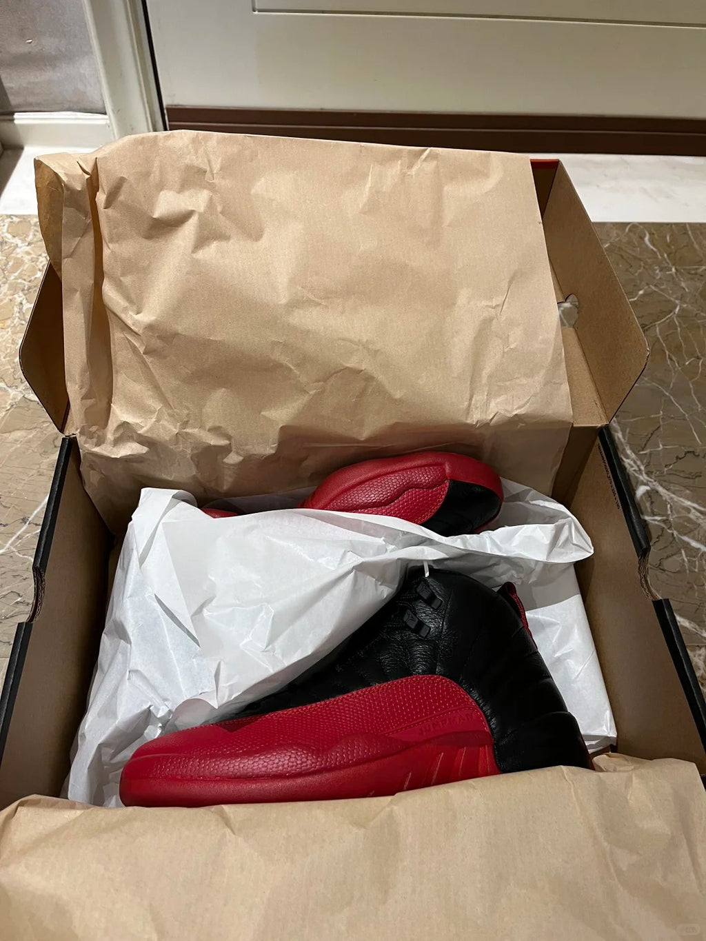 Black Red High Top Sneakers Men Retro Basketball Shoes